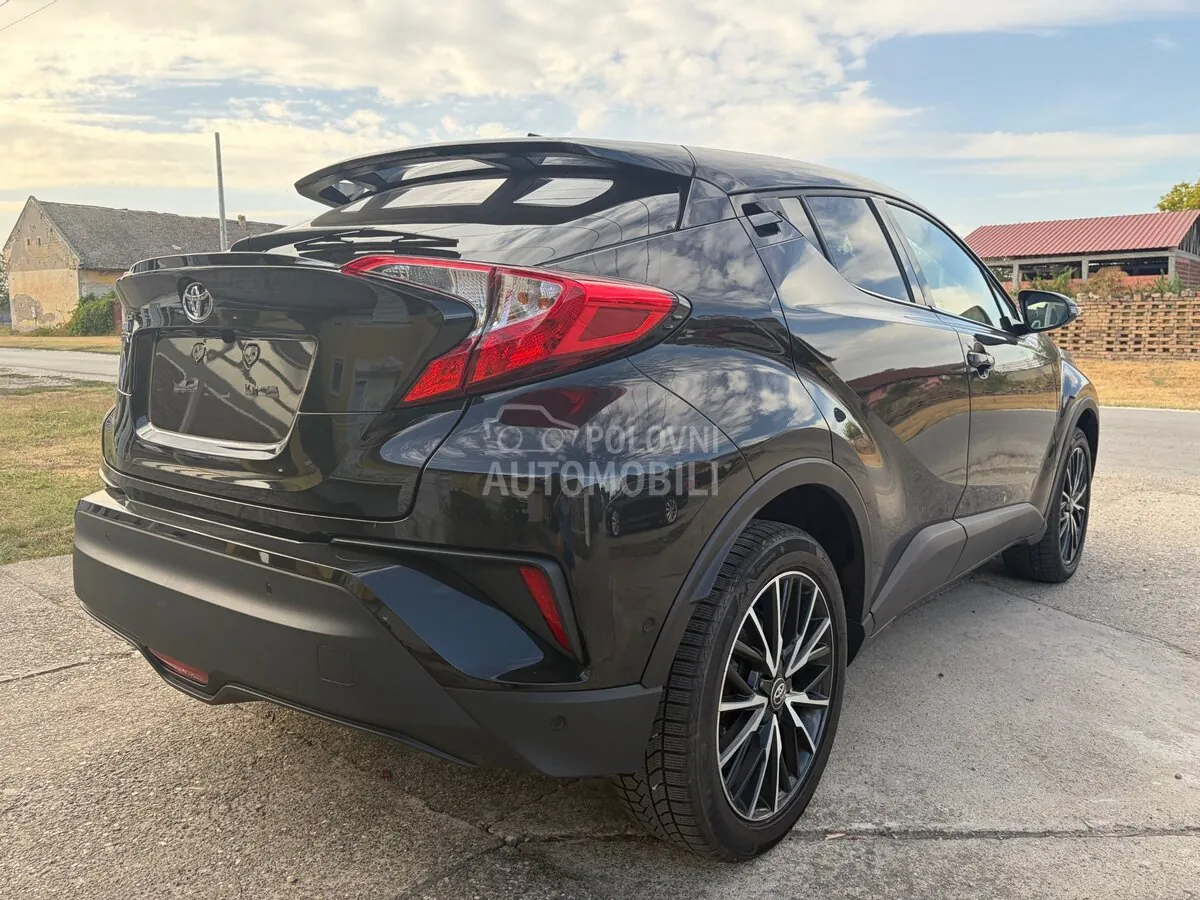 Toyota C-Hr 2017 photo 4