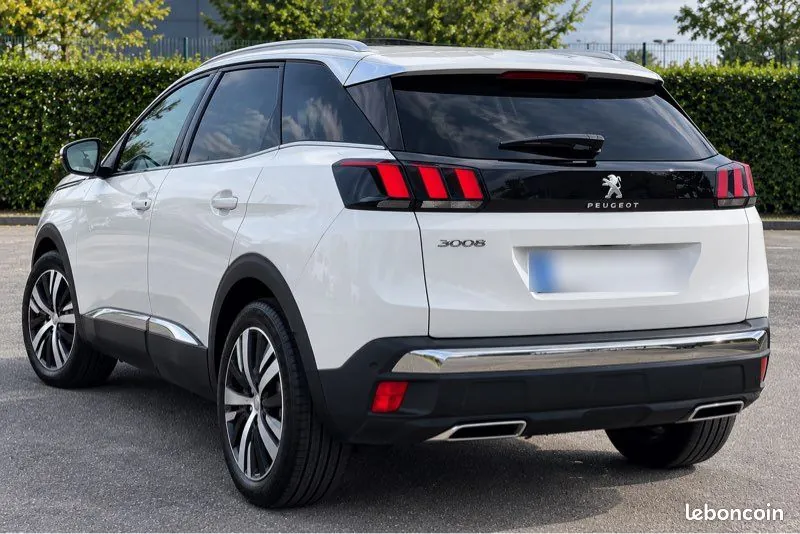 Peugeot 3008 2018 photo 2