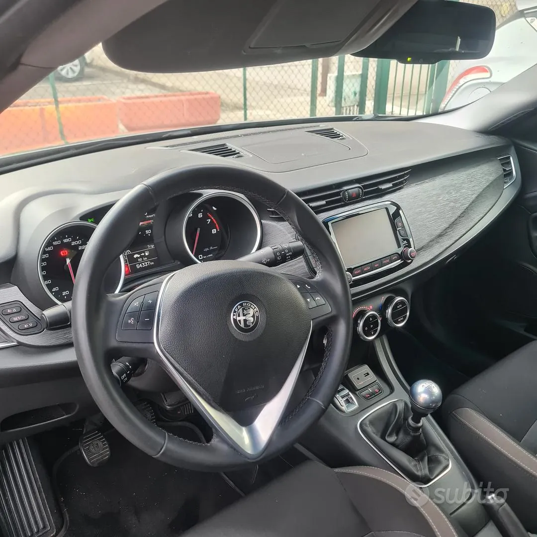 Alfa Romeo Giulietta 2019 photo 4