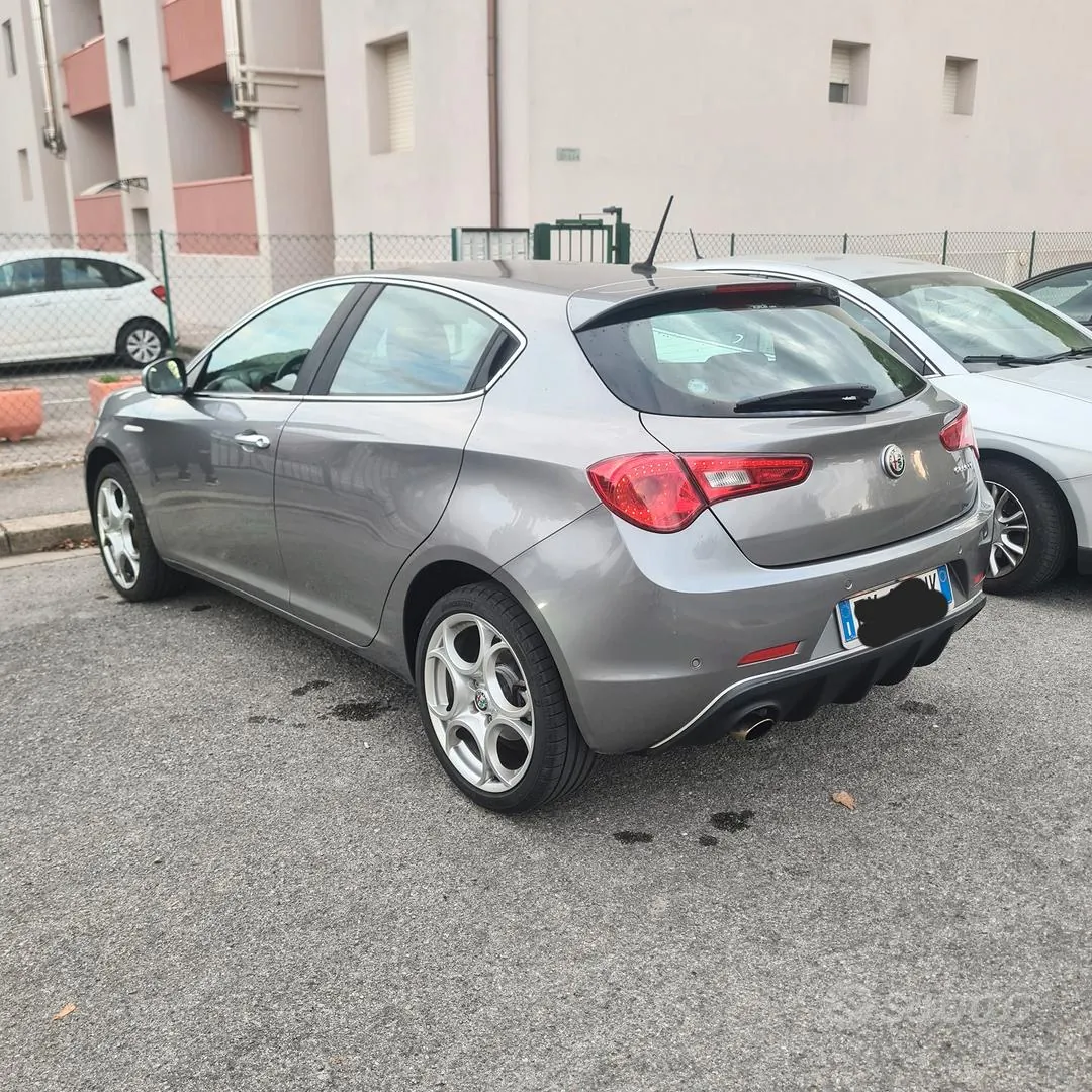 Alfa Romeo Giulietta 2019 photo 2