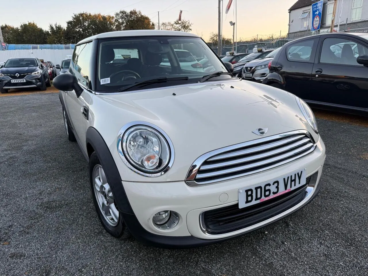 Mini Hatch