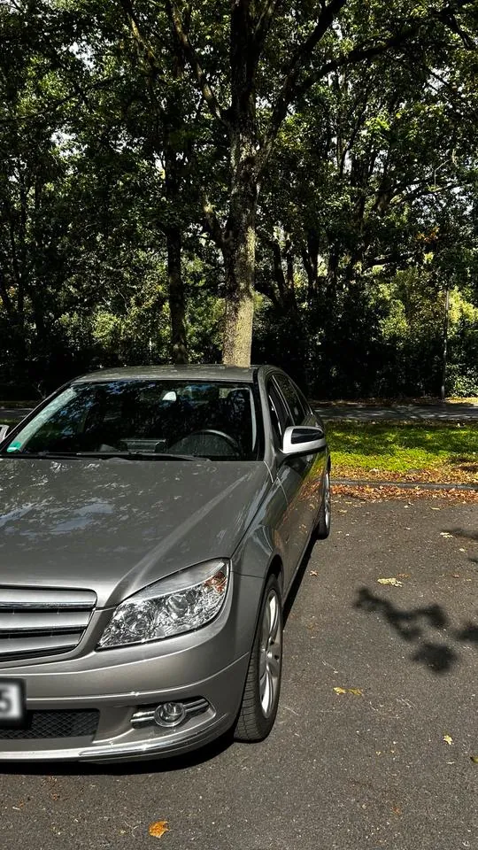 Mercedes-Benz W204