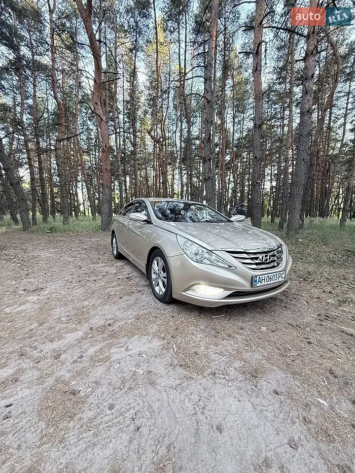 Hyundai Sonata 2010 photo 2