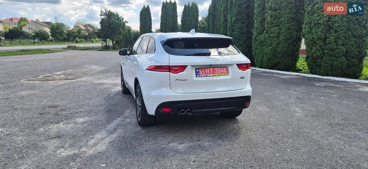 Jaguar F-Pace 2017 photo 5