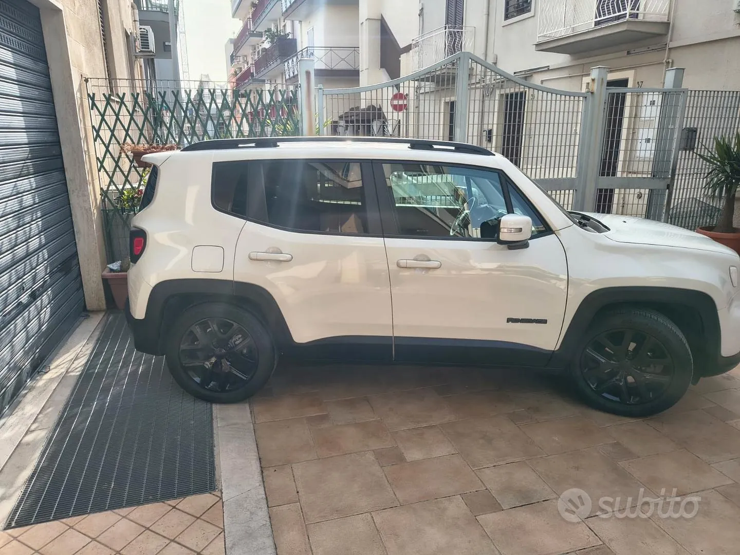 Jeep Renegade 2021 photo 2