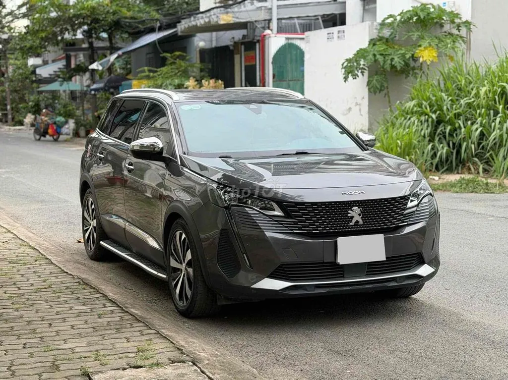 Peugeot 5008 2022 photo 2