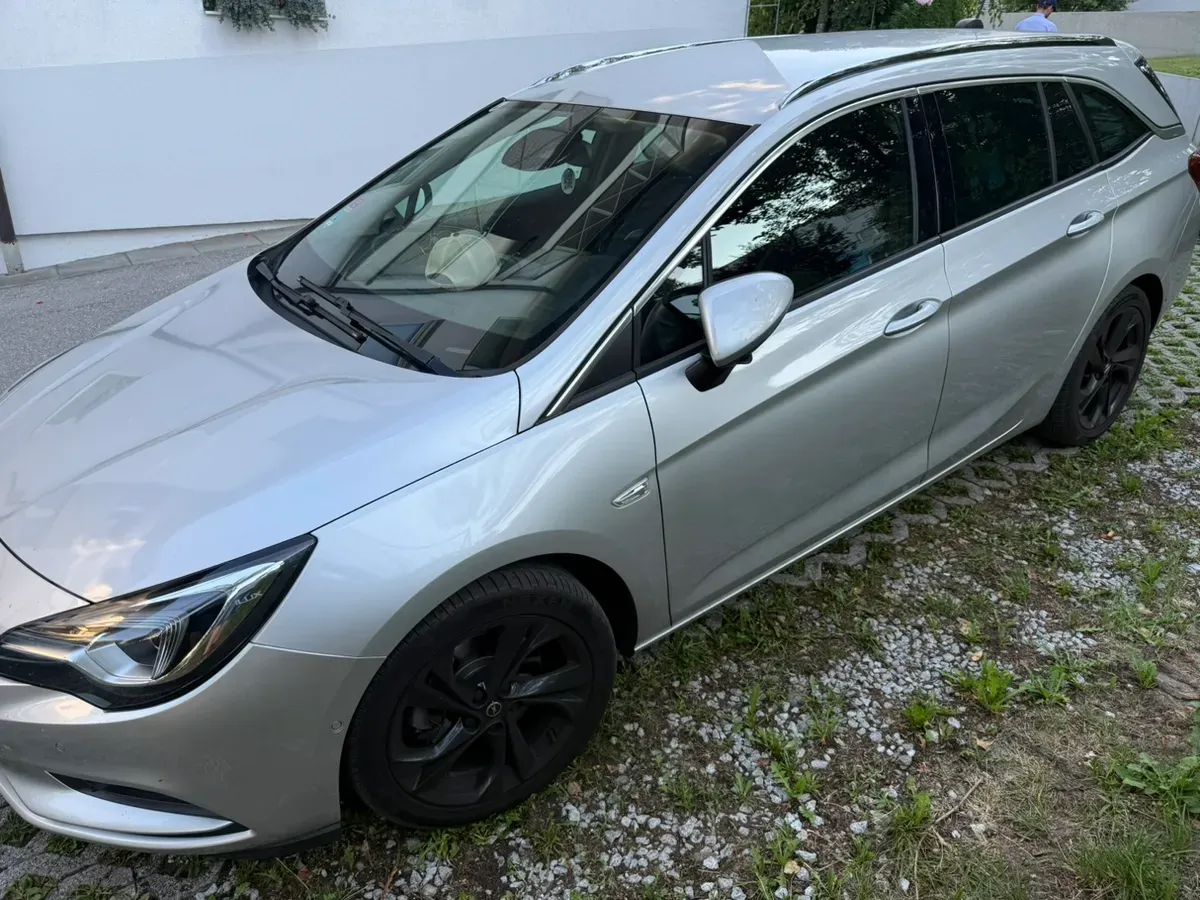 Opel Astra 2019 photo 2