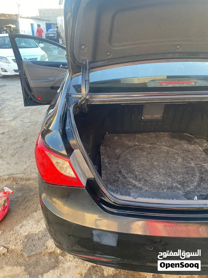 Hyundai Sonata 2011 photo 4