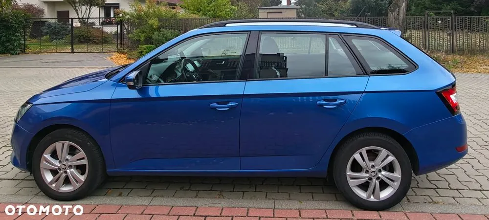 Skoda Fabia 2021 photo 2
