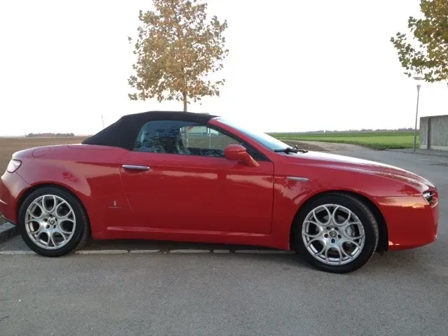 Alfa Romeo Spider 2008 photo 3