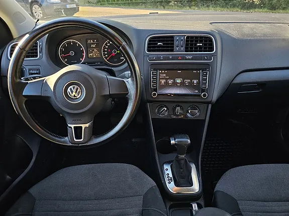 Volkswagen Polo 2010 photo 5