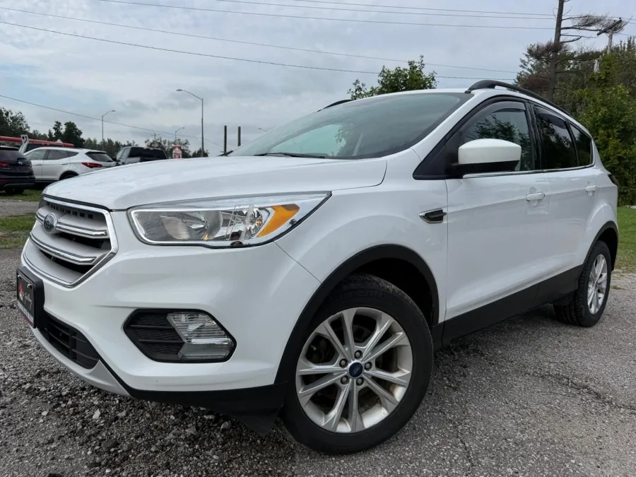 Ford Escape 2018 photo 2