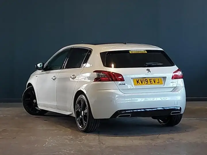 Peugeot 308 2019 photo 2