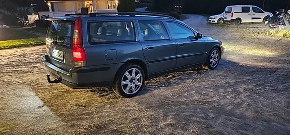 Volvo V70 2004 photo 3