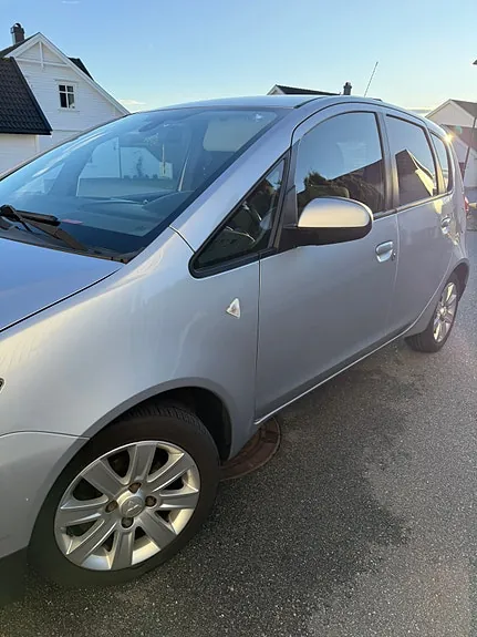Mitsubishi Colt 2011 photo 5