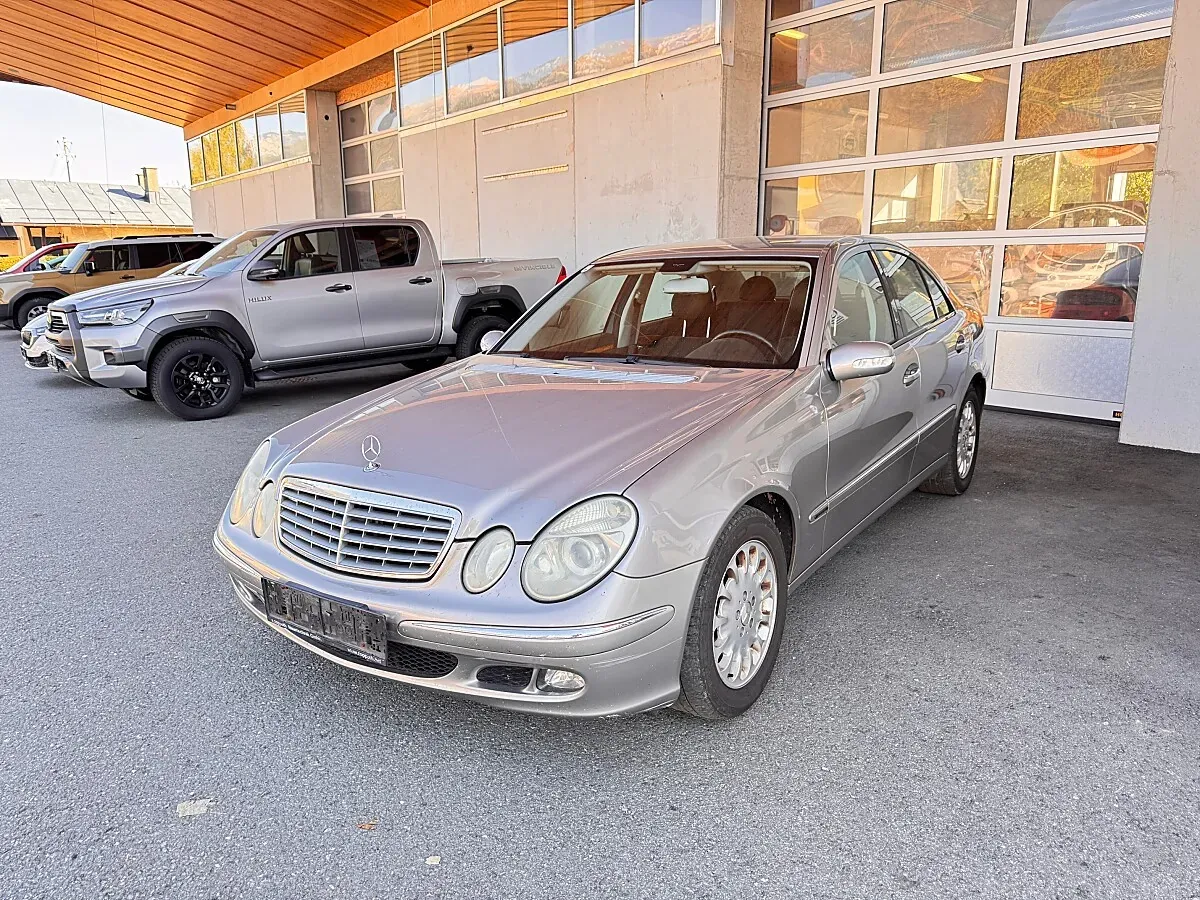 Mercedes-Benz E-Class 2005 photo 3