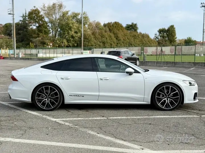 Audi A7 2022 photo 3