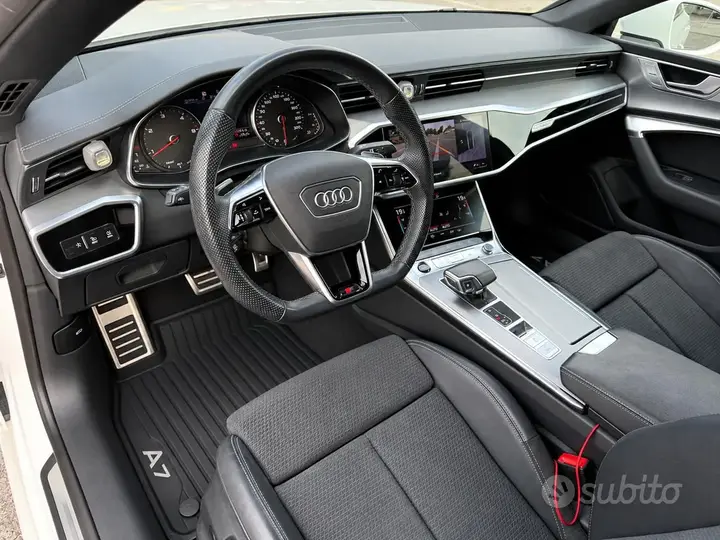 Audi A7 2022 photo 2
