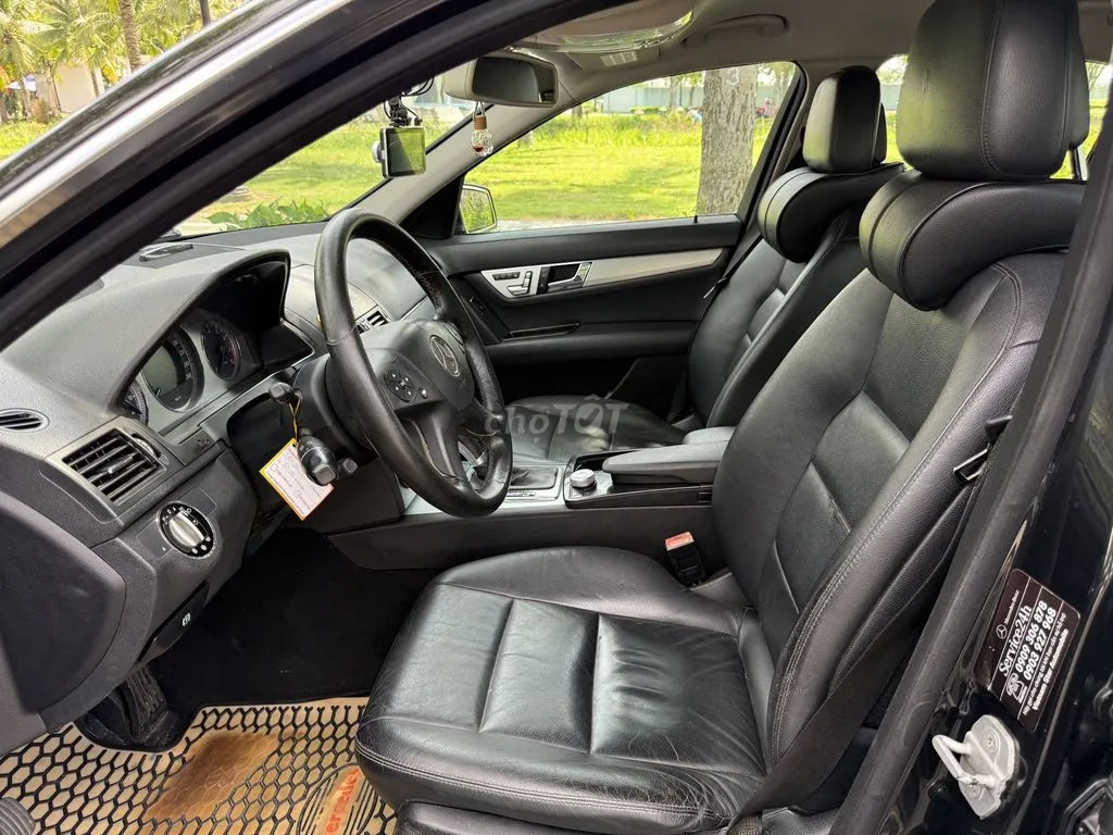 Mercedes-Benz C-Class 2009 photo 4
