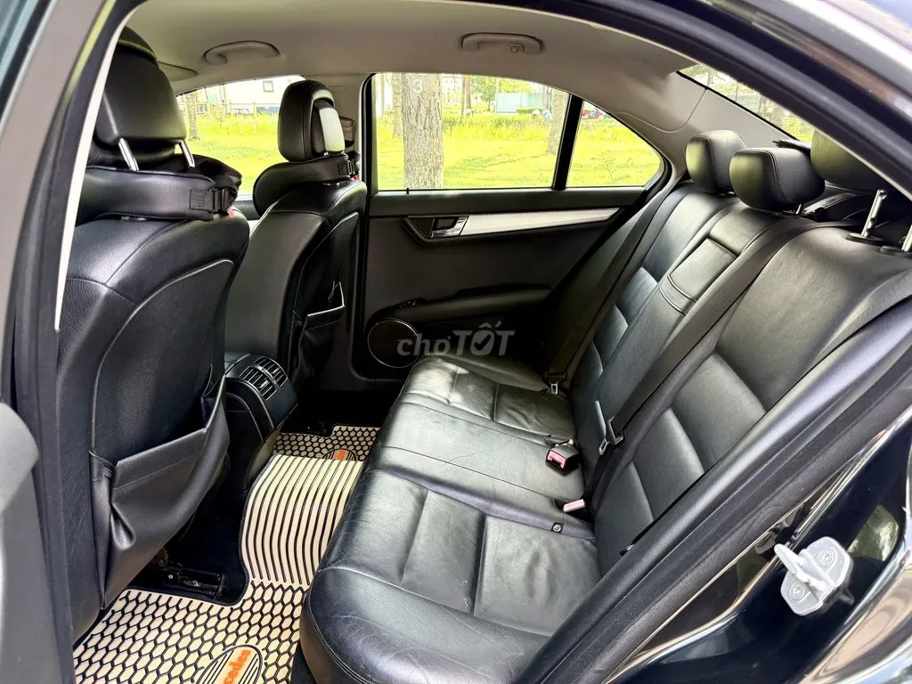 Mercedes-Benz C-Class 2009 photo 5