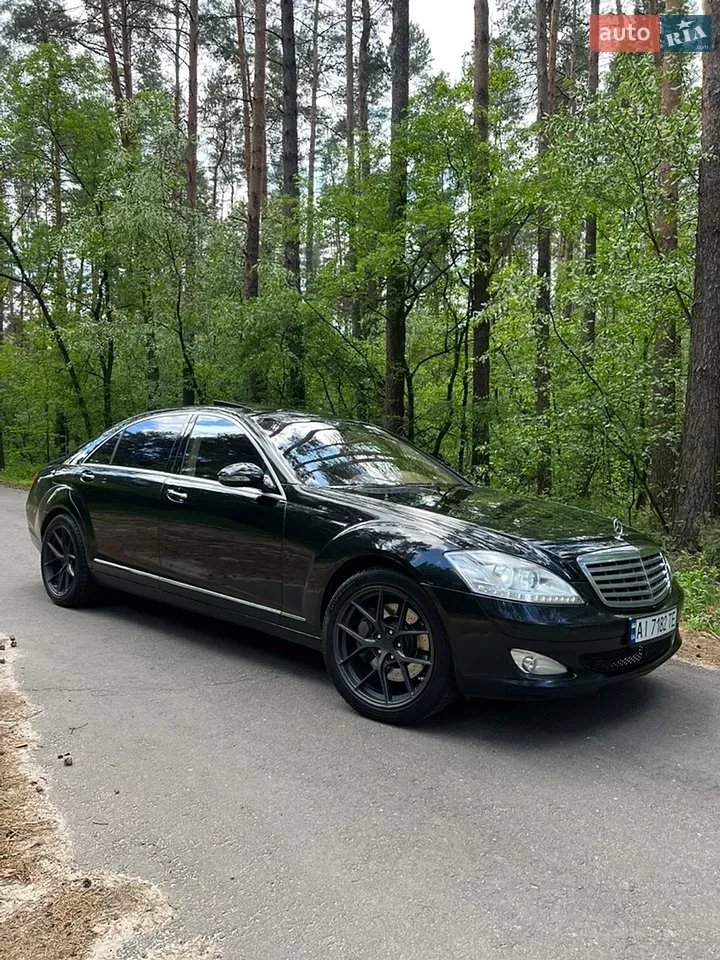 Mercedes-Benz S-Class