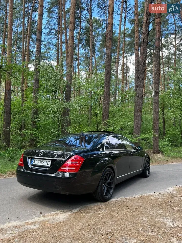 Mercedes-Benz S-Class 2006 photo 3