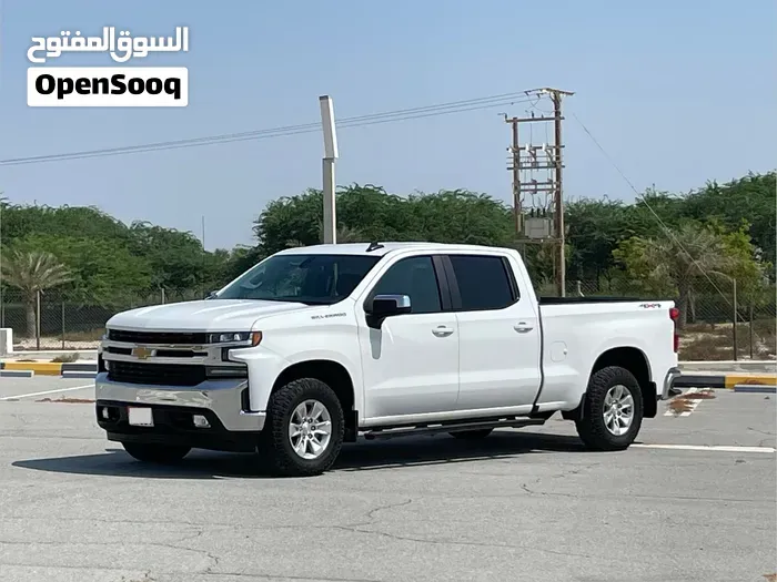 Chevrolet Silverado 2021 photo 2