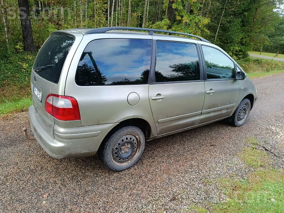 Ford Galaxy 2002 photo 5