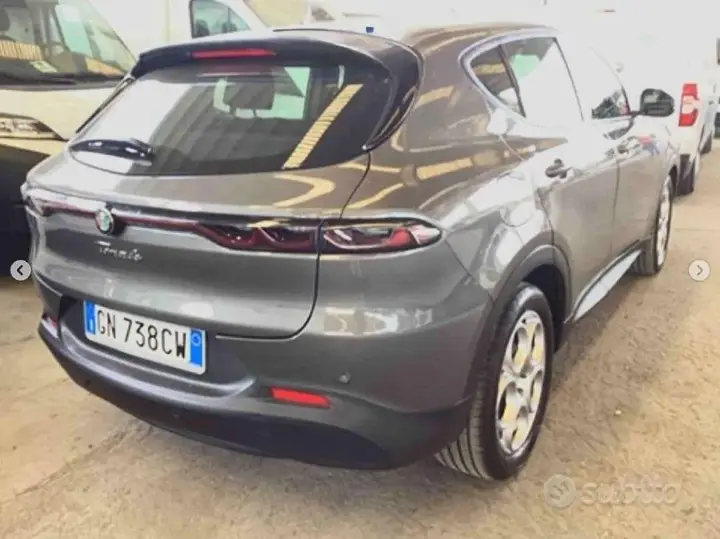 Alfa Romeo Tonale 2023 photo 2