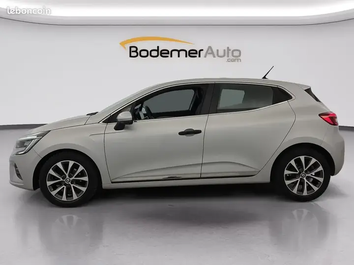 Renault Clio 2021 photo 2