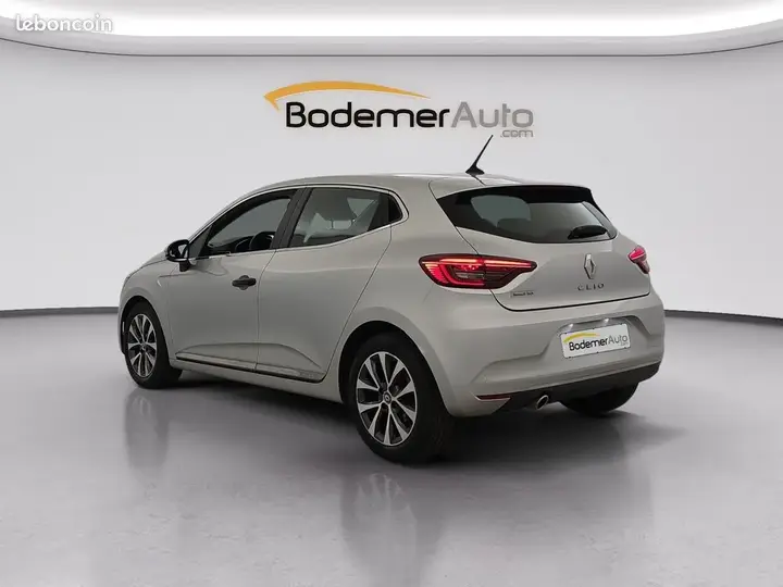 Renault Clio 2021 photo 3