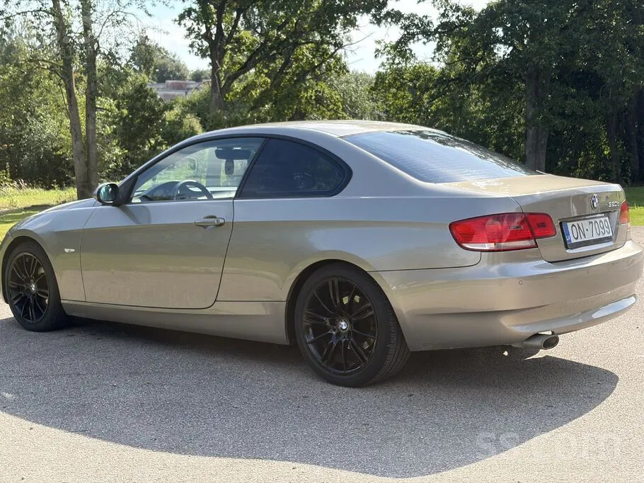BMW 320 2008 photo 4