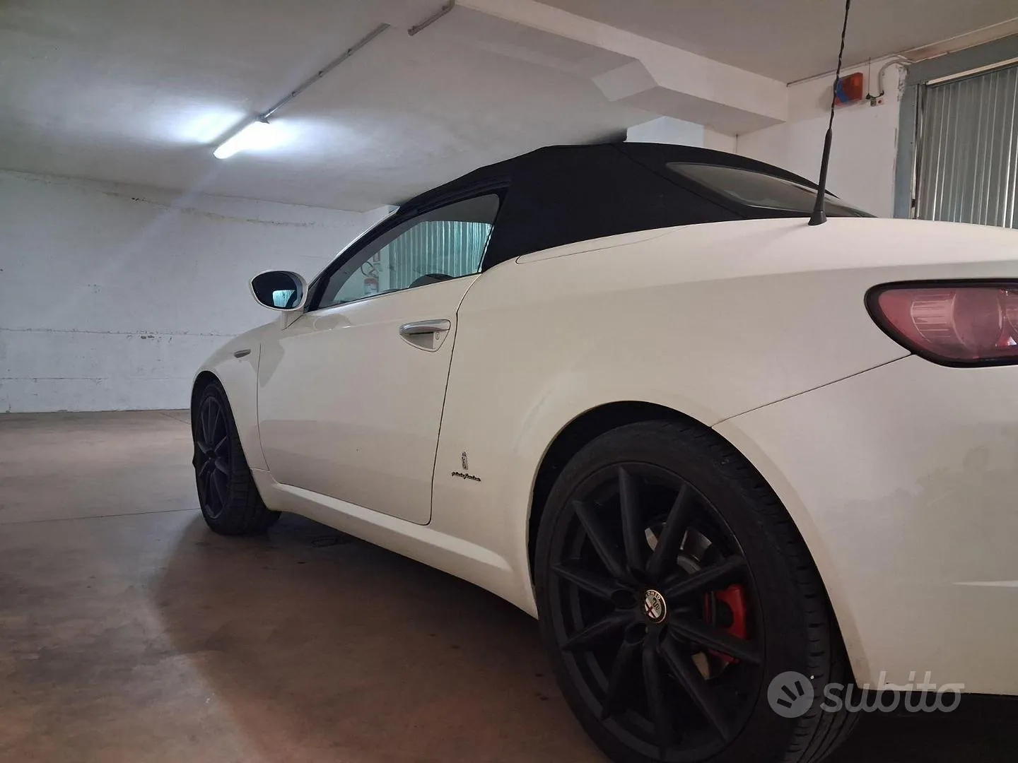 Alfa Romeo Spider 2010 photo 5