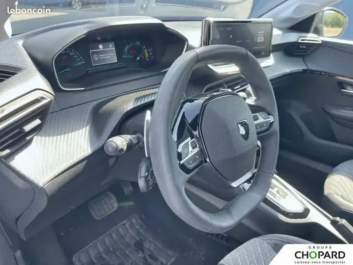 Peugeot 208 2024 photo 2