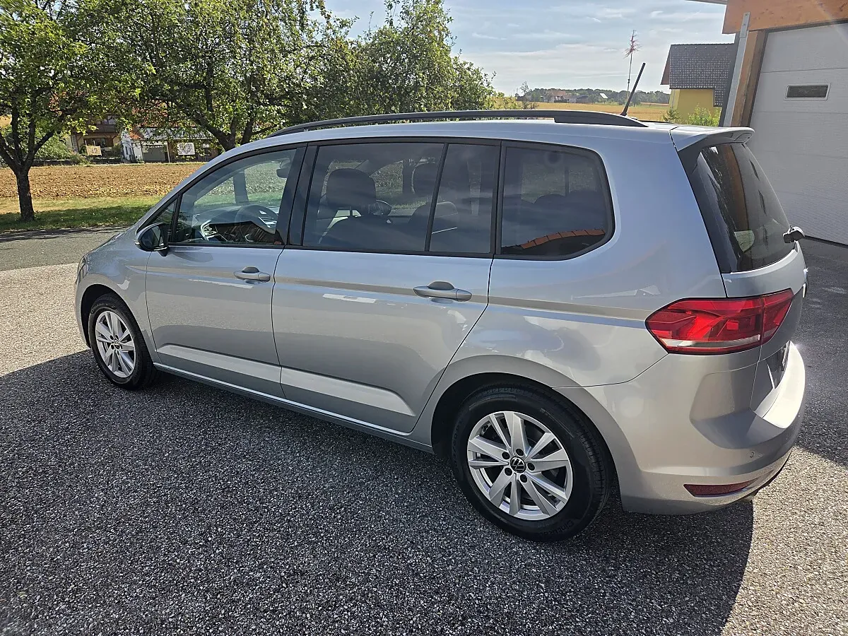 Volkswagen Touran 2025 photo 3