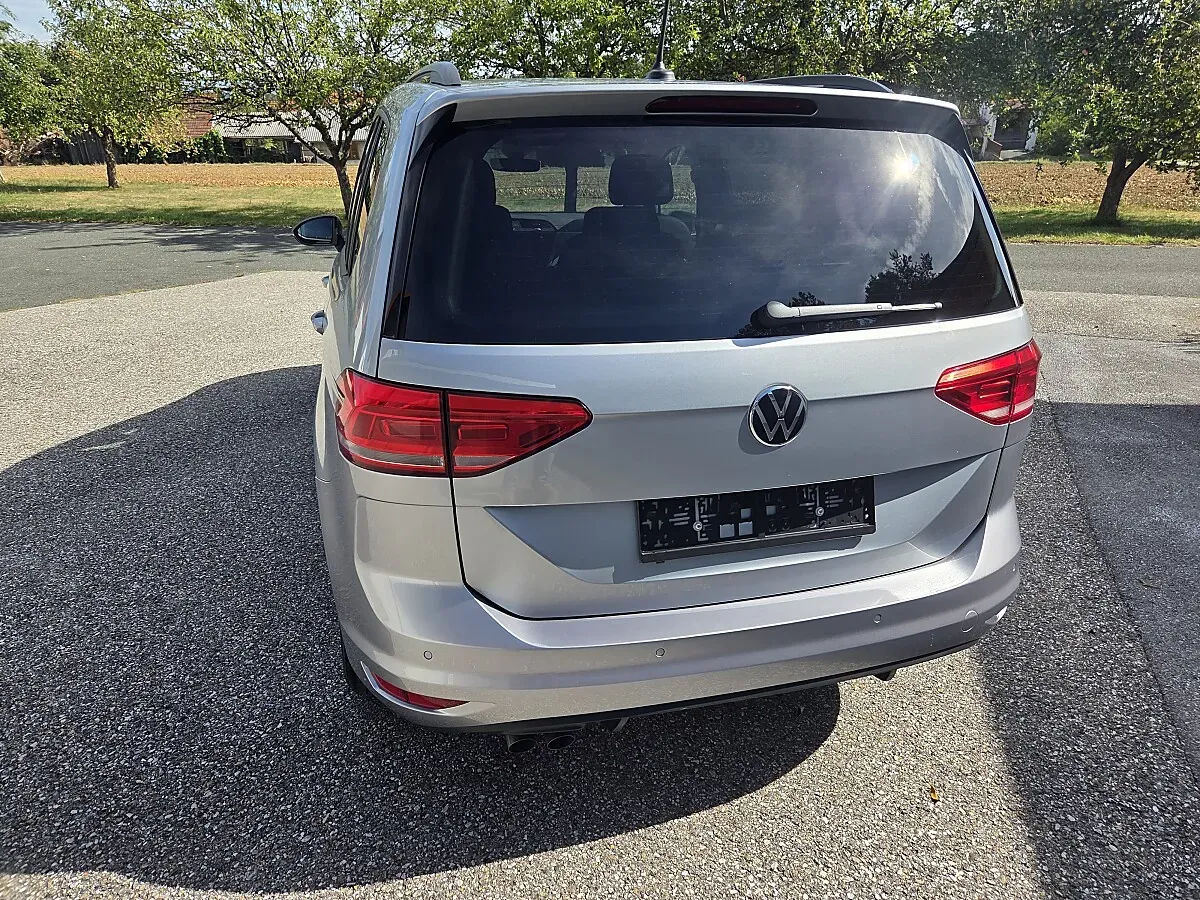 Volkswagen Touran 2025 photo 2