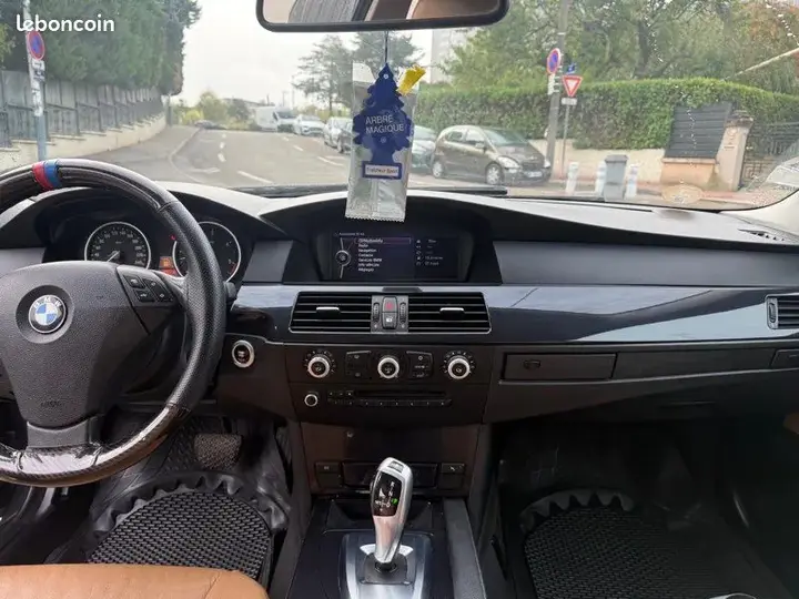 BMW 5 Series 2010 photo 3