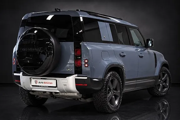 Land Rover Defender 2023 photo 2