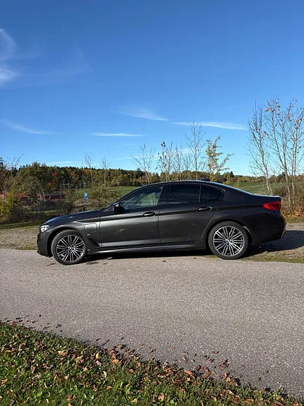 BMW 530E
