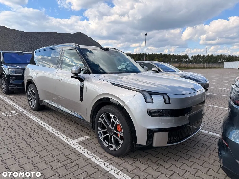 Lynk & Co 900 2025 photo 2