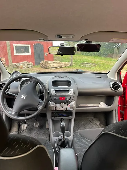 Peugeot 107 2010 photo 5