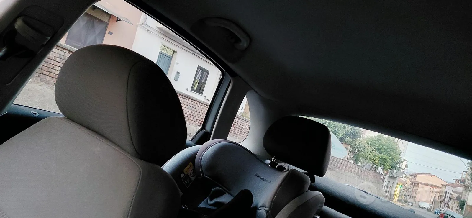 Seat Ibiza 2003 photo 2