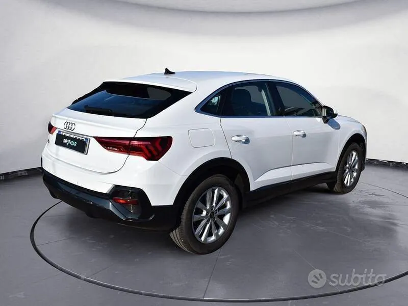 Audi Q3 2023 photo 4