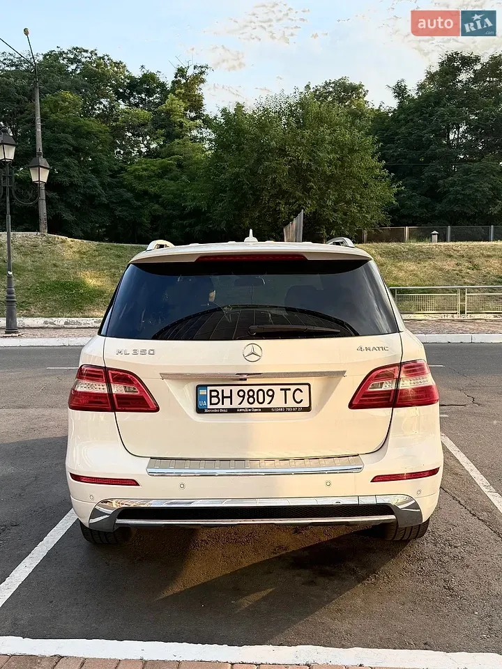 Mercedes-Benz M-Class 2012 photo 4