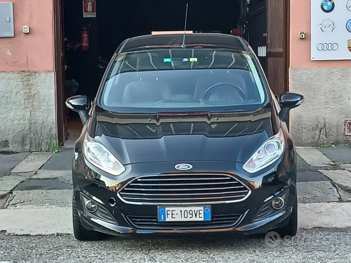 Ford Fiesta 2016 photo 2