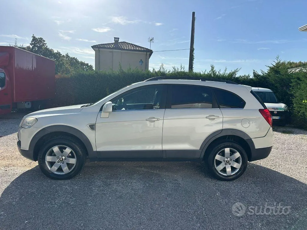 Chevrolet Captiva 2009 photo 2