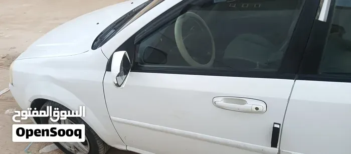 Chevrolet Optra 2010 photo 4