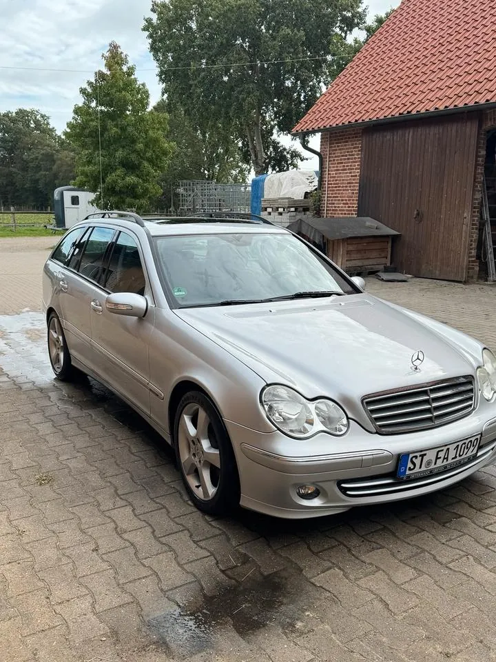 Mercedes-Benz C 220
