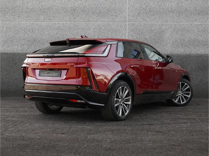 Cadillac Lyriq 2024 photo 2
