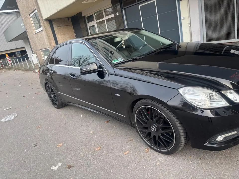 Mercedes-Benz E250